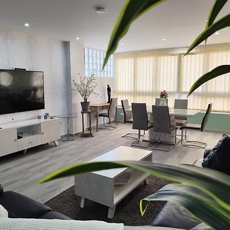 Navamares Luxury Danuria Apartamento